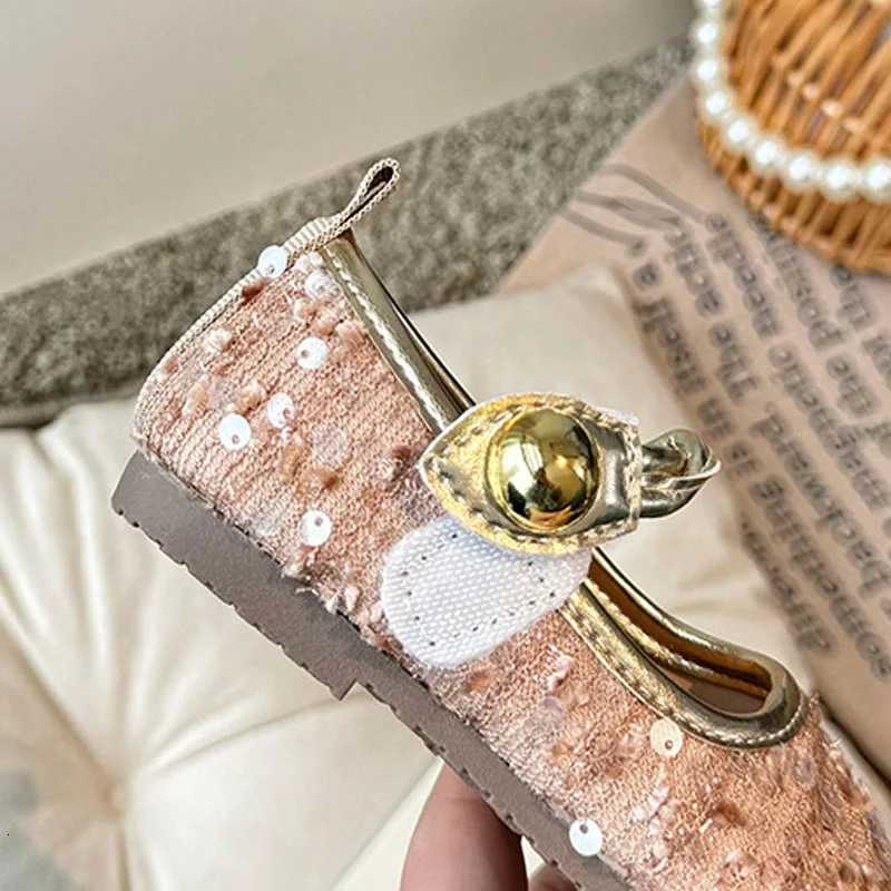 2025 Girls Princess Shoes Childrens Fashion Bling Glitter Kids Shoe Baby Girls Par Student Flat Leather Shoes Child I05139 XJ250724
