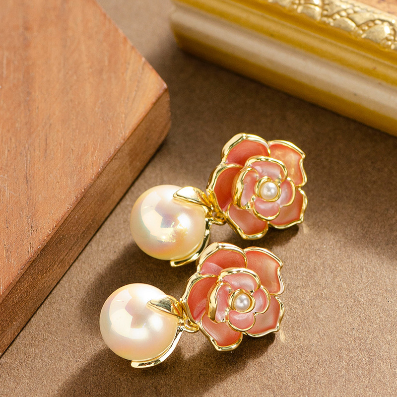 French Elegant Style Oil Drop Camellia Pearl Pendant Earrings for Women Light High-end Sier Needle Ear Jewelry