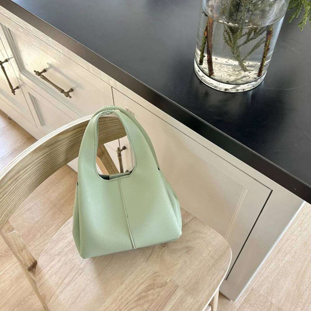 Fashion Tote Handbags Solid Pu Leather Bucket Bags Women Versatiel Commute Handle Pack Large Capacity Lady Leisure Composite Bag