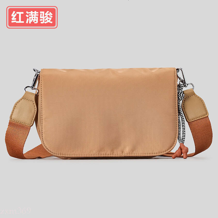 Trendy Brand Casual Outdoor Sports Single Crossbody Versatile Phone Lightweight Wide Shoulder Strap Flap Small Square Bag for Women