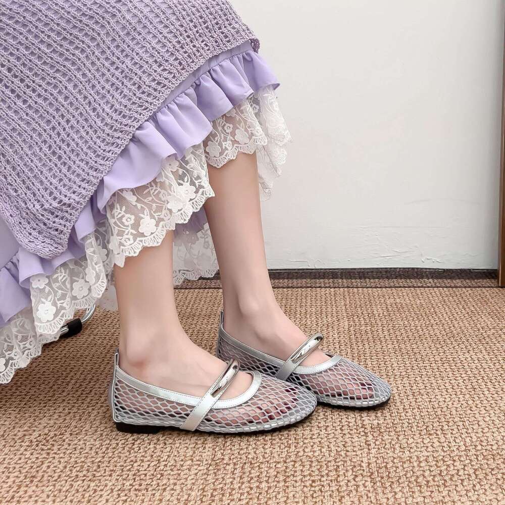 Designer Summer New Hollow Mesh Sandals for Women, Fashionable Soft Sole Casual Style Woven Breathable Women's Shoes