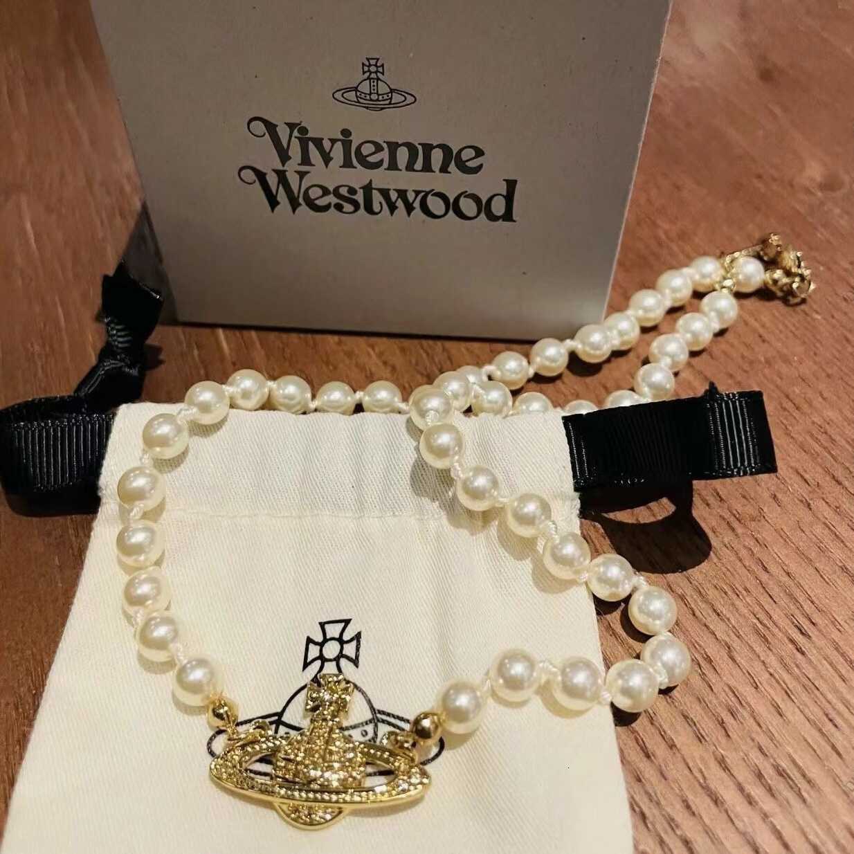 Pendant Necklaces Designer Jewelry New Western Empress Dowager Earnail Viviennen West Wood Bracelet Saturn Set Art Pearl Black Sier 5dc