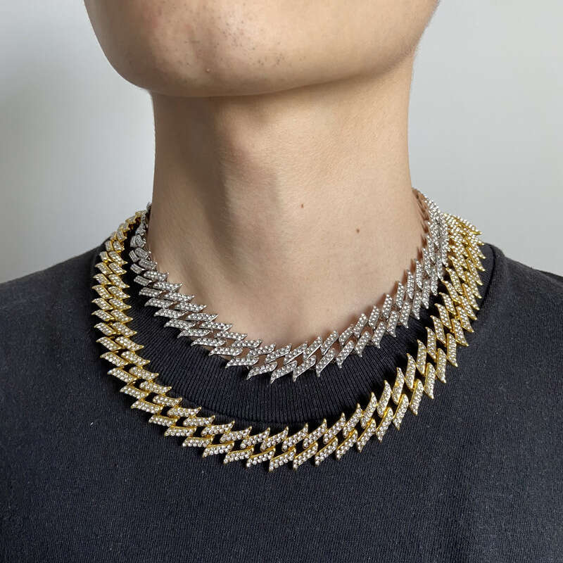 New Full Dia Thorn Cuban Chain High-Quality Design Sense Spike 18mm Box Clasp Alloy Hip-Hop Necklace