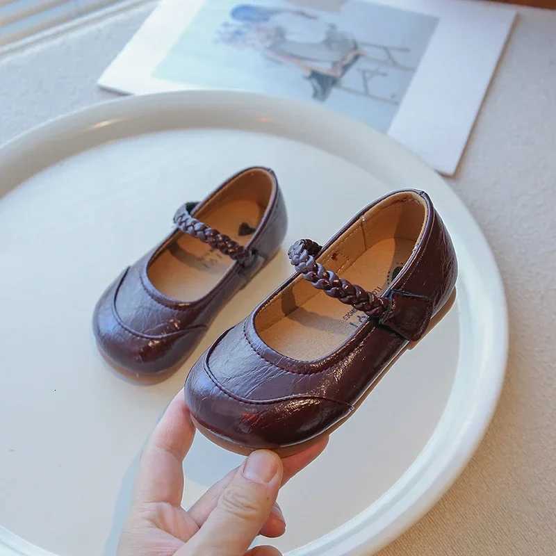 2025 Children Leather Shoes for Girls Spring New Fashion Korean Style Casual Anti-slippery Versatile Chic Simple Princess Shoes XJ250724