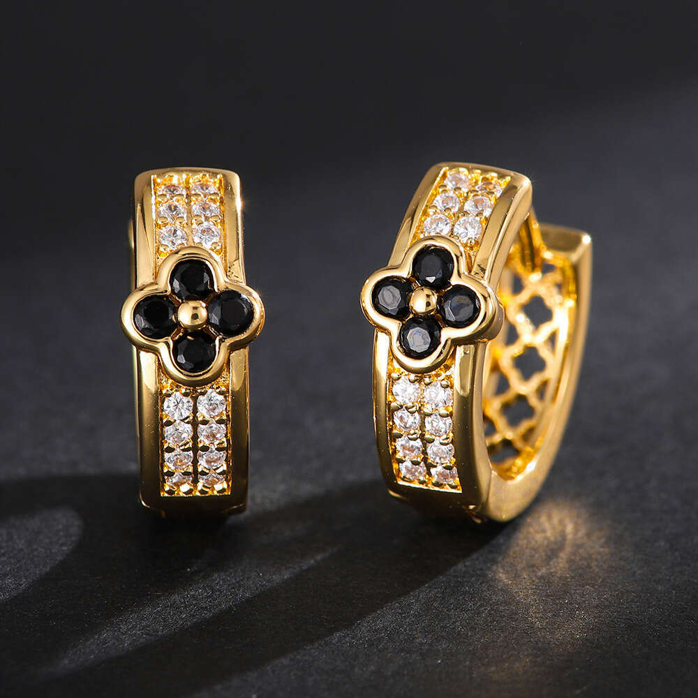 Exquisite Design Sense Versatile Geometric Round Four-Leaf Flower Niche Temperament Fashion New Copper Inlaid Zircon Earrings