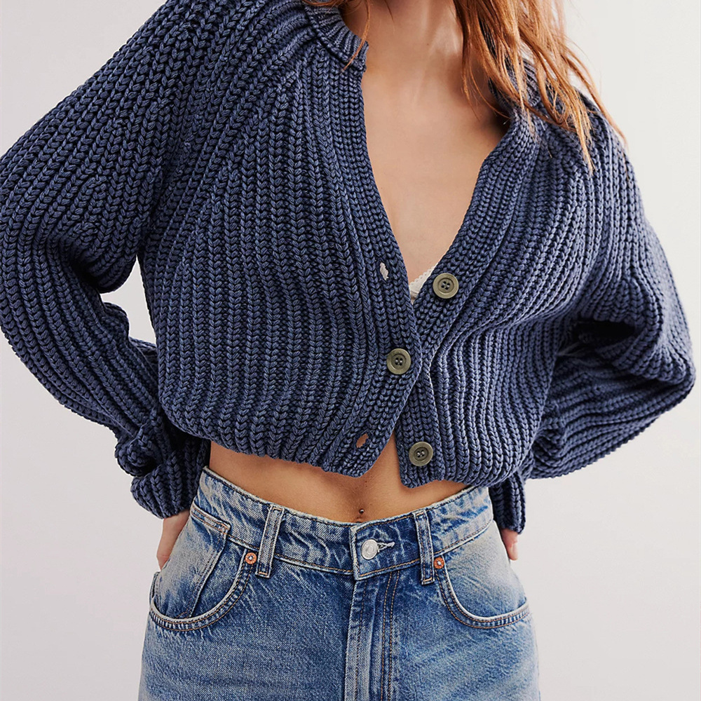 Free shipping designer sweater for women Fashionable and minimalist sweater for slimming and slimming knitted base sweater