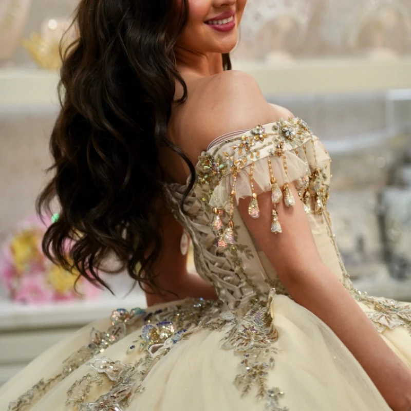 Champagne Quinceanera Dresses Off Shoulder Ball Gown Sweet 16 Dress Applique Lace Beading Tull Corset Birthday Party Vestidos 15 Anos