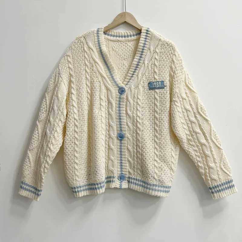 1989 Beige Knitted Cardigans with Blue Star Women Autumn Warm V-neck Knitted Sweaters Winter Vintage Casual Loose Tops X250724