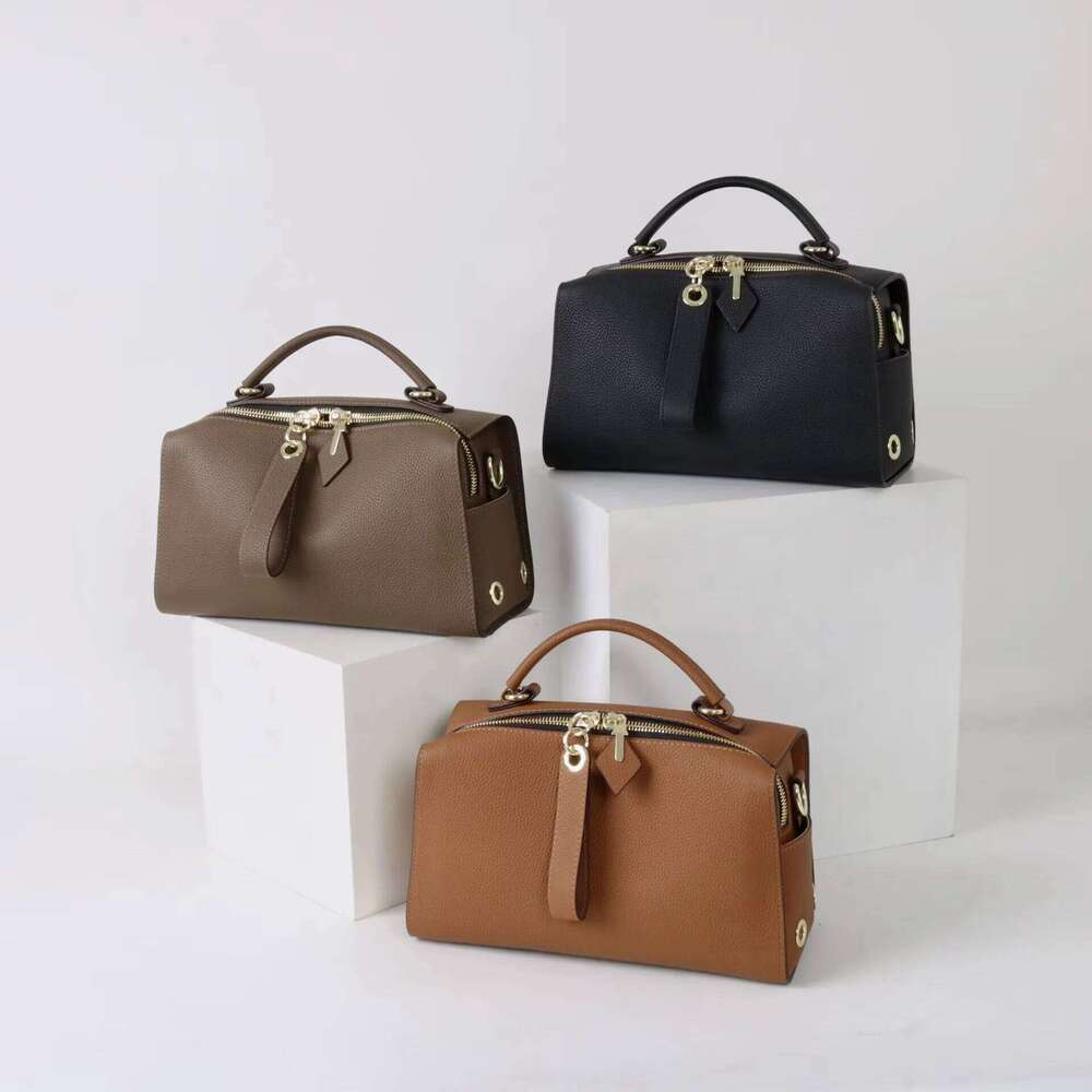 Genuine Leather Pillow 2025 New Niche Design Top Layer Cowhide Commuter One-Shoulder Crossbody Box Bag Fashion Lady Handbag
