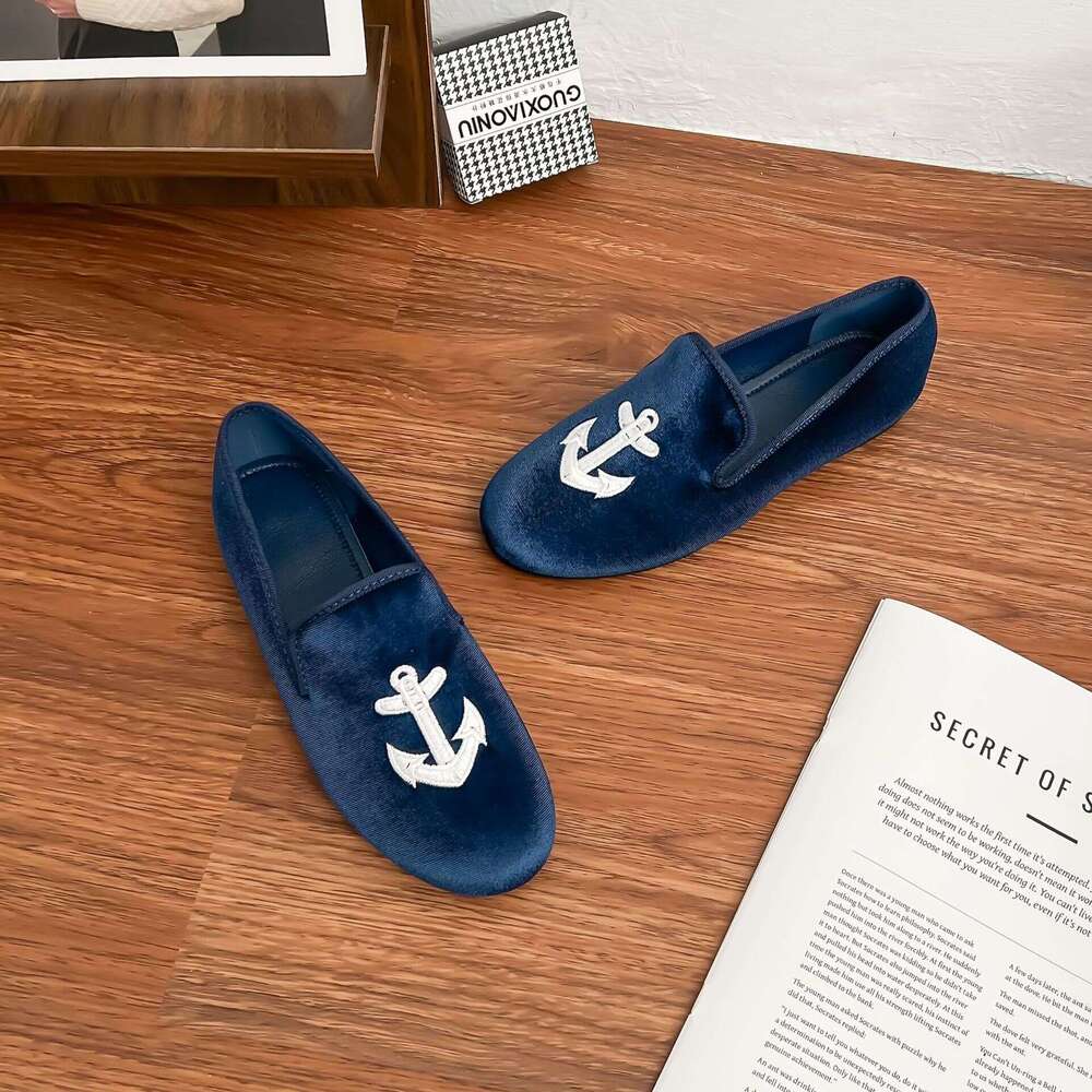 Designer Winter New Niche Women's Sun Moon Casual Fashion Korean Version Embroidered Flat Shoes