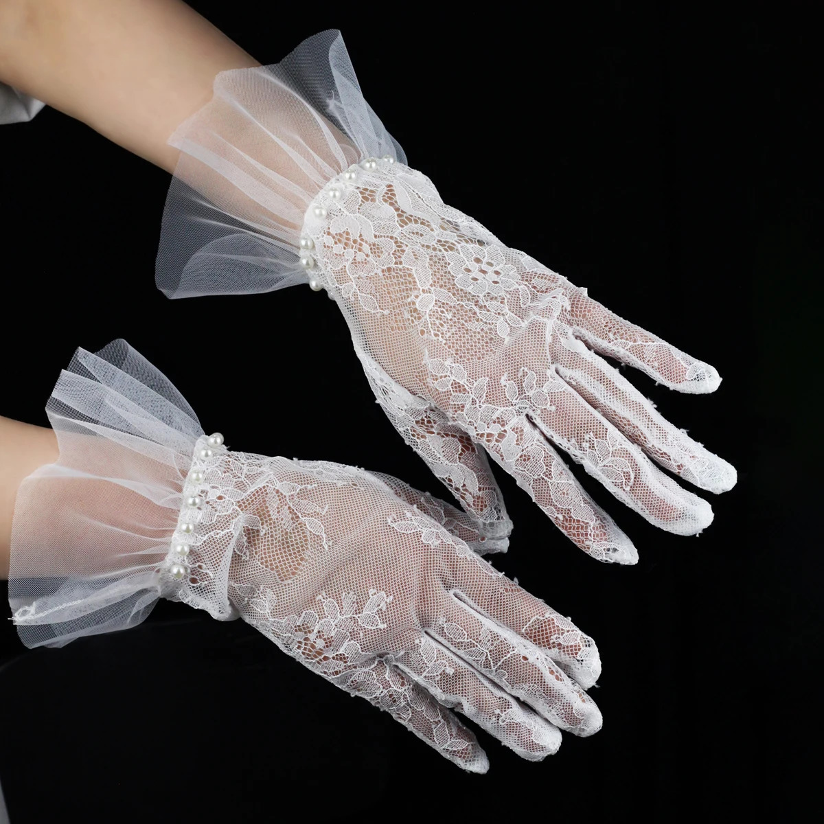 WG048 Exquisite Wedding Bridal Short White Lace Gloves Pearls Ruffle Edge Women Ladies Bride Bridesmaid Finger Wrist Handschuh 250722