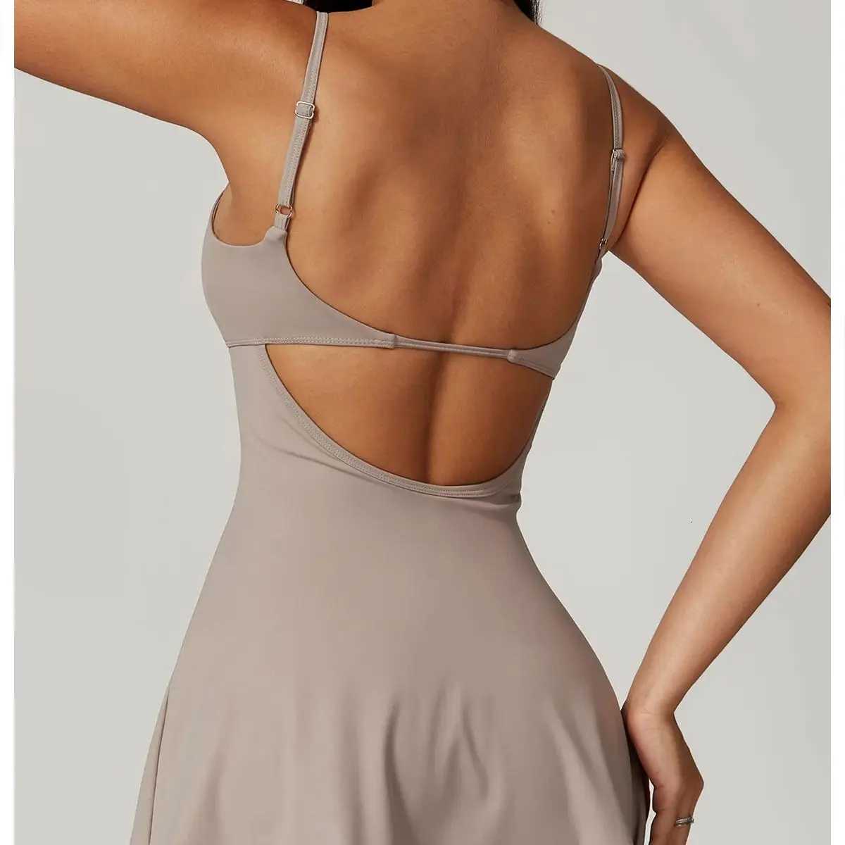 Womens Sports Beautiful Back Dress Removable Chest Cushion Breathable Outdoor Yoga Tennis Skirt Sexy Woman Yoga Sport Clothes XJ250724