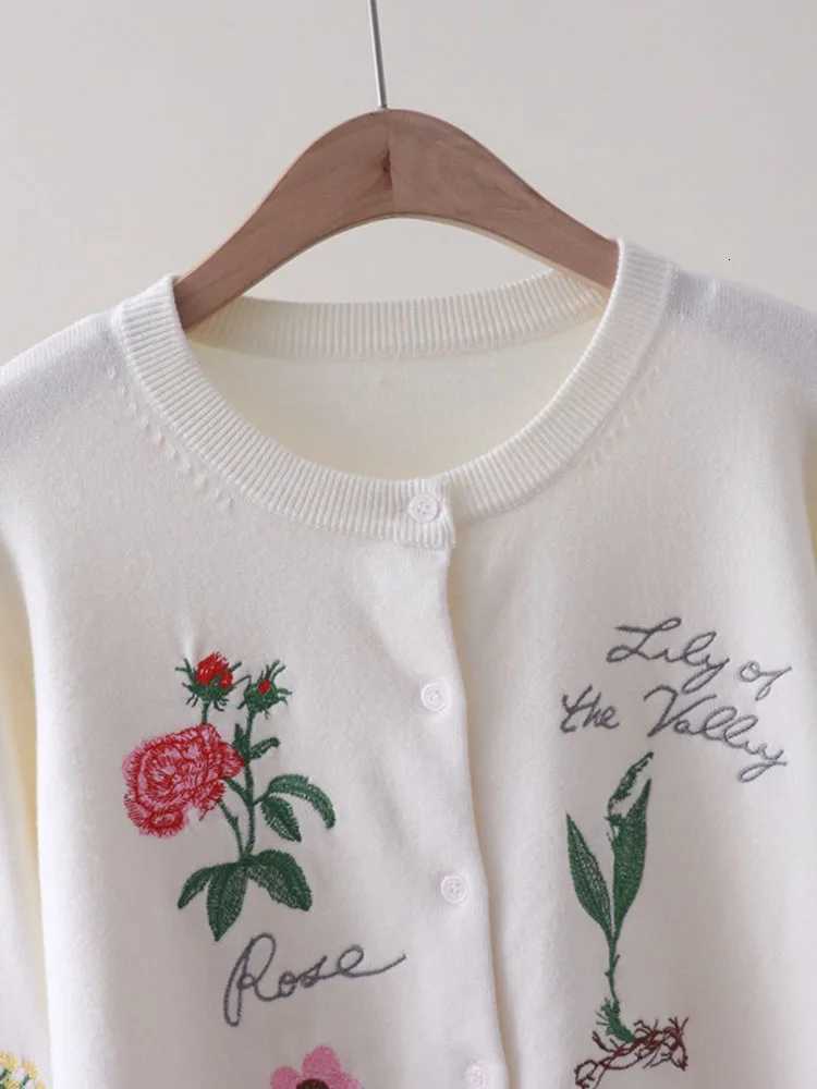 2025 Women Spring Fall New Flower Embroidered Wool Blend Soft Round Neck Long Sleeve Cardigan Jacket C-320 X250724