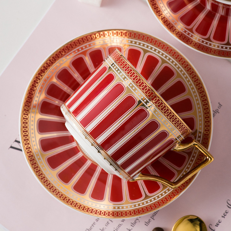 European Gold Frame Coffee Mug Bone China Tea Set Exquisite Coffee Mug Birthday Gift Afternoon Flower Tea Cup Home Decor 250222