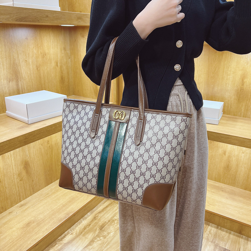 free shipping Large capacity fashion bag Tote bag It convenient for mom to take their children out Printed single shoulder handbag versatile and hig-h
