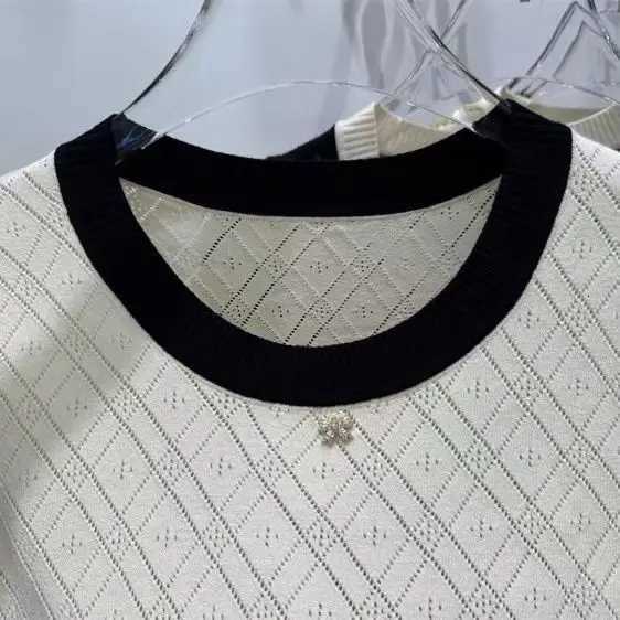 Ice Silk Knitted Sweater New Round Neck Contrasting Color Hollow Summer Fashion Loose Slim Versatile Short-Sleeve Top for Women X2507241