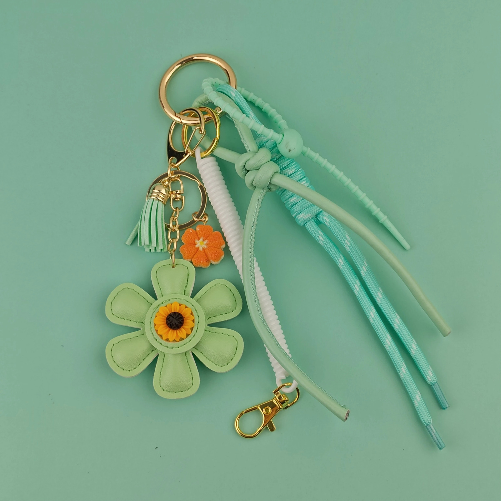 In Leather Sunflower Bag Charms Fashionable Pendant Of Bag Braided Rope Woman Keychain Accessories Gift Wholesale 250722