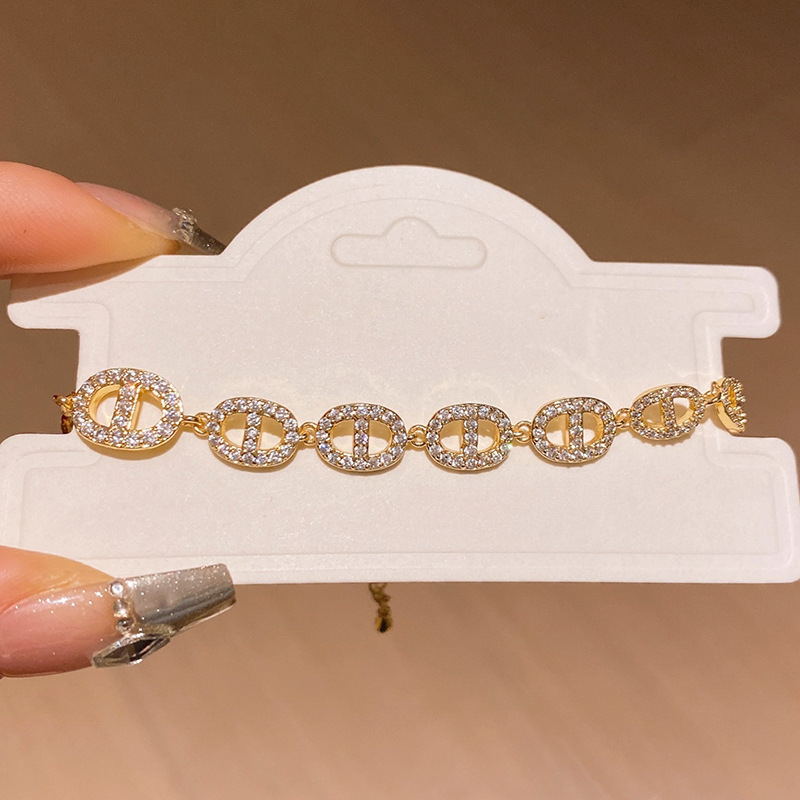 Silver Tone Link Bracelet Pave Crystal Accents Chic Daily Jewelry And Gift For Her High Quality And Stylish Jewelry