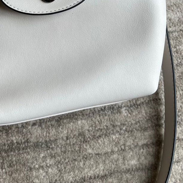 Top brand high-quality new free designer bag dumpling leather mini hand-held shoulder women's bag brand new free designer bag