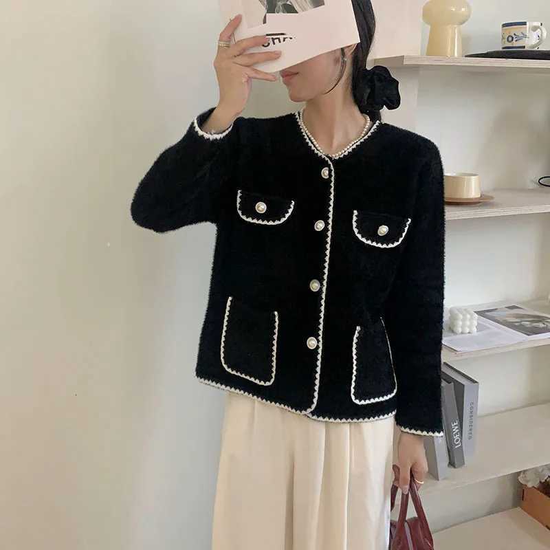 Fashion Pearl Single Breasted Cardigan Women Autumn Winter Mixed Color Long Sleeve Cardigans Women O-Neck Coat Korean Style X250724
