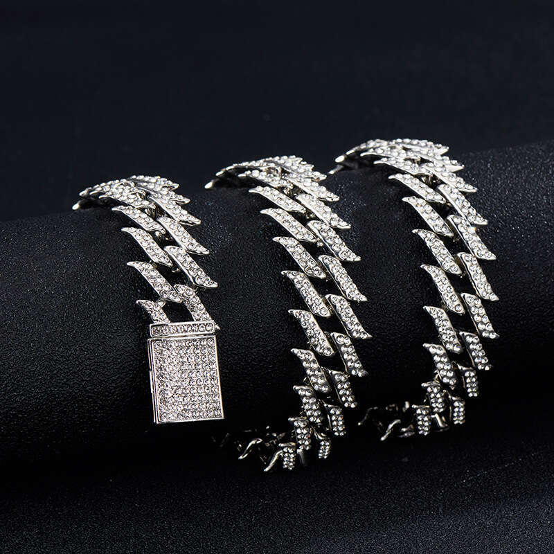 New Full Dia Thorn Cuban Chain High-Quality Design Sense Spike 18mm Box Clasp Alloy Hip-Hop Necklace