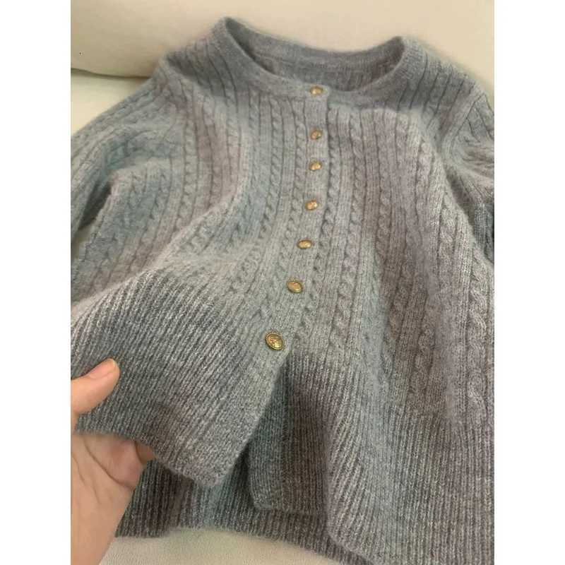 Autumn and Winter New Korean Version Solid Color Slim Fried Dough Twists Sweater Women Cardigan Long Sleeve Knitwear Women X250724