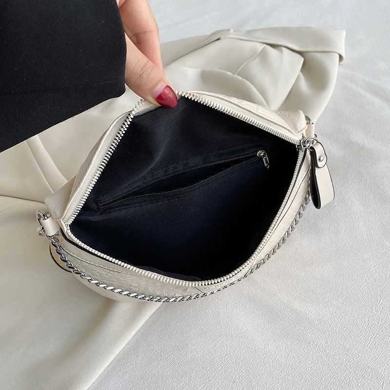 Luxury Chain Waist Bag Fanny Pack Fashion Leather Lady Waist Pack Handbag Designer Woman Crossbody Chest Bag New Female Belt Bag G250723