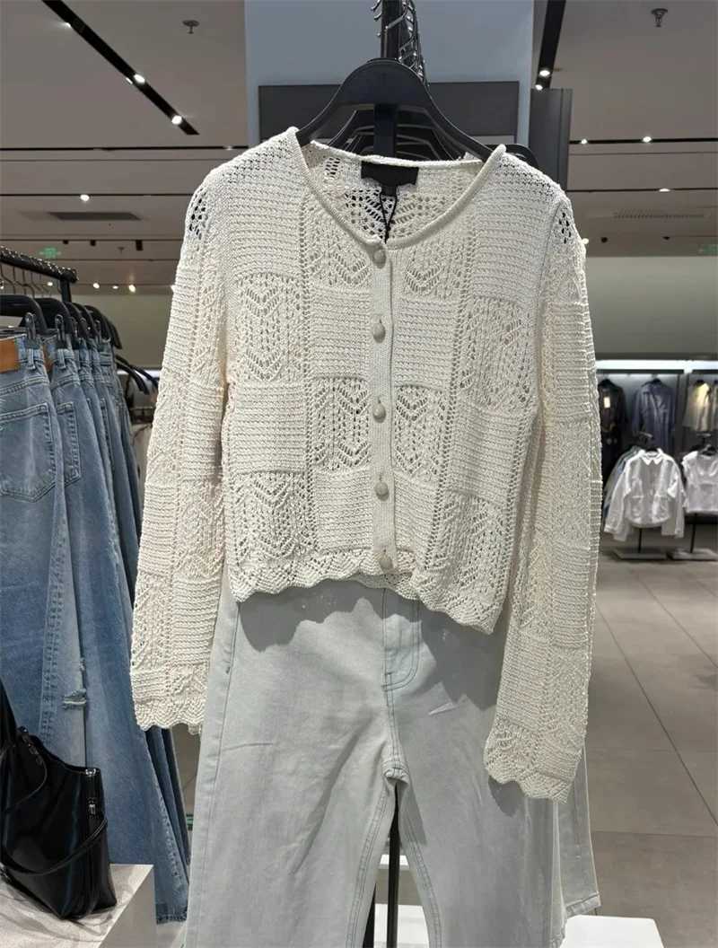 2025 New Summer Womens Cardigan White Jacquard Mesh Knit Jacket with Pearl Buttons Fashionable Personality Casual and Versatile X250724