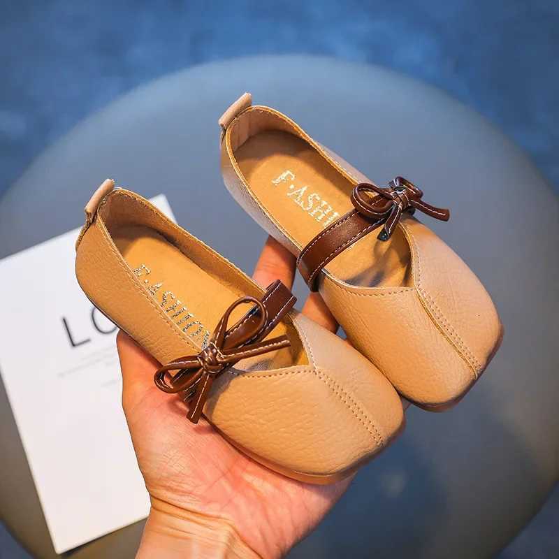 Girls Soft Sole Casual Bean Shoes 2024 Spring Autumn New Flats Childrens Sweet Princess Fashion Shoes for Party Wedding Show XJ250724