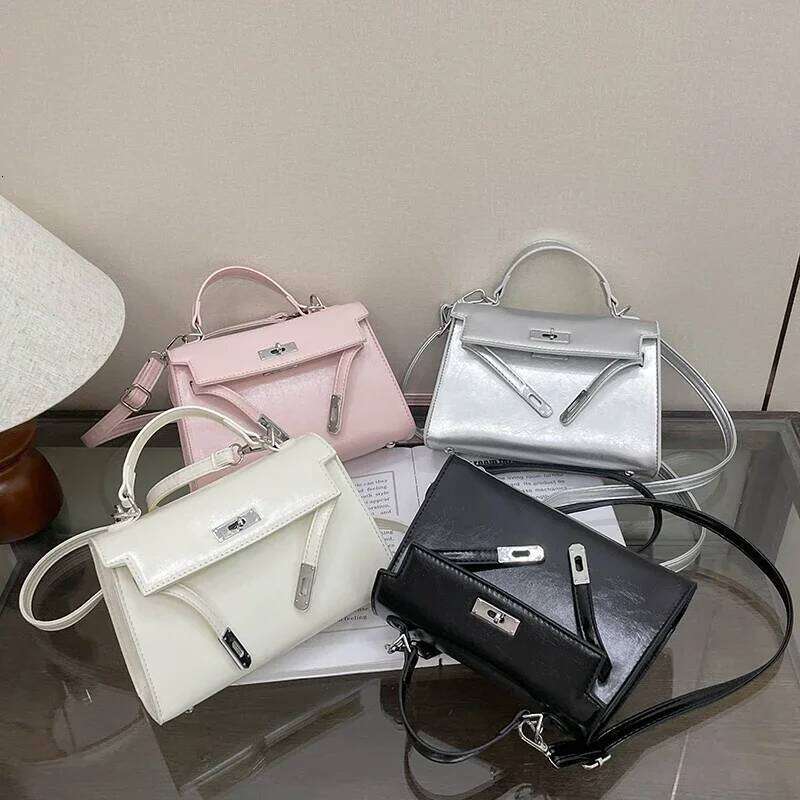 Stylish Minimalist Commuter Crossbody Bag Women High-End Leather Vintage Messenger Purse Large Capacity Fashionable Tote Handbag