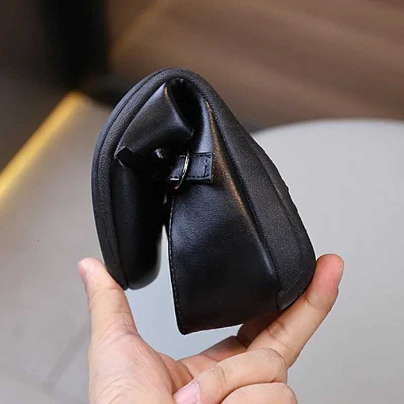 New Girls Par Dresses Leather Shoes Black Versatile Childrens Flats for School Performance Fashion Kids Formal Uniform Shoes XJ250724