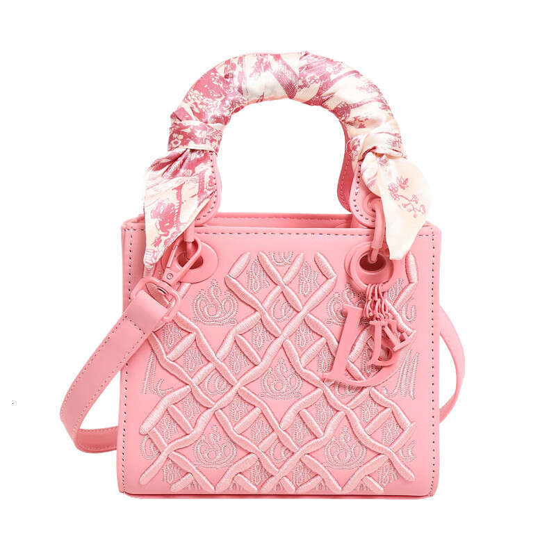 High-End Luxury for Women 2025 New Style Elegant Versatile Heavy Embroidery Princess Diana Crossbody Handbag Small Square Bag