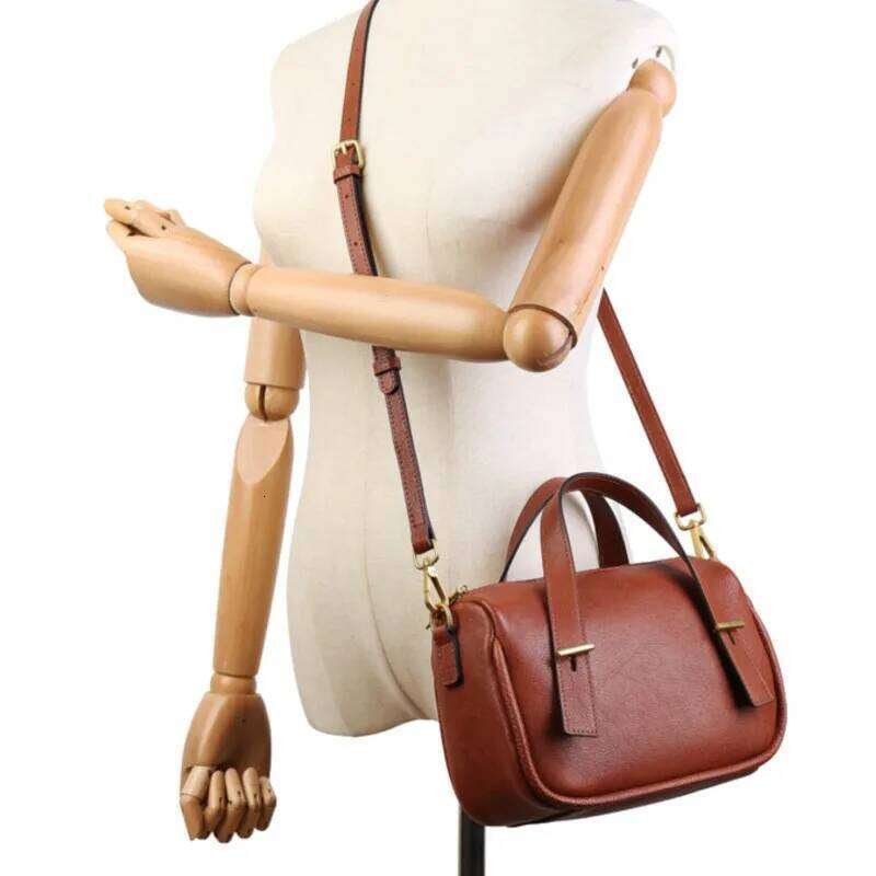 Johnature Genuine Leather Women's 2025 New Retro Large Capacity Boston Bag Commuting Versatile Handbag Shoulder Bags