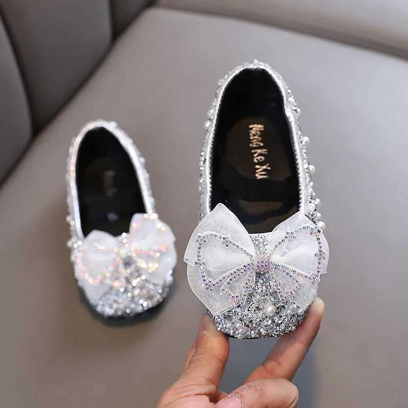 Spring Childrens Lace Bow Princess Shoes Girls Bling Sequins Leather Shoes Anti-Slippery New Kids Beaded Wedding Shoes G06142 XJ250724