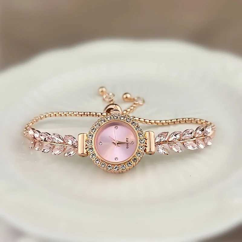 Womens Watch Simple Luxury Water Diamond Quartz Bracelet Watch W250724