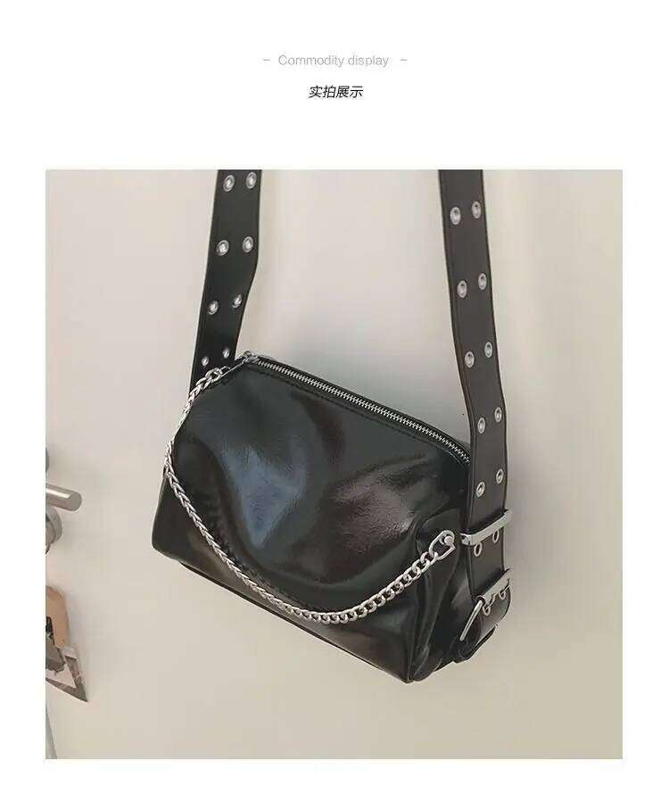 Y2k Grunge Sier Women Trend Leather Design Pillow Handbags Ladies Haruku Large Capacity Messenger Bag