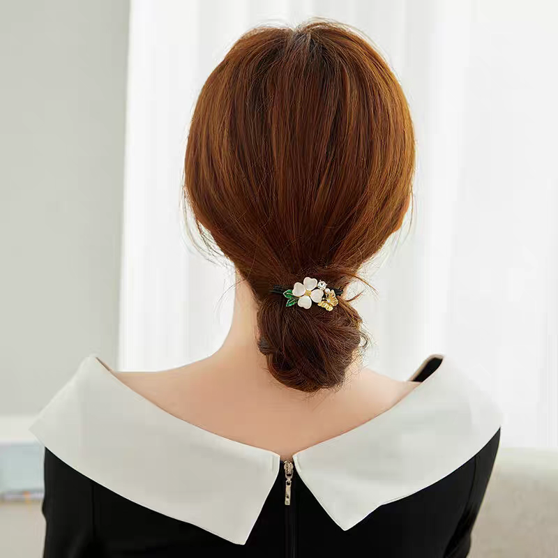 Luxury Designer For for woman Woman Designer Elegant Hairband With Cat's Eye Stone And Four-Leaf Clover Charm - Chic Hair Tie For Women's Ha