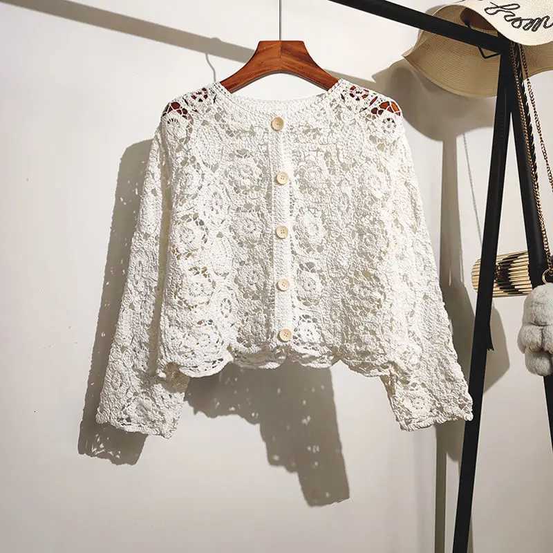 Spring and Autumn New Hollow Lace Knitted Cardigan Coat Womens French Holiday Style Hook Flower Sunscreen Summer Shawl X250724