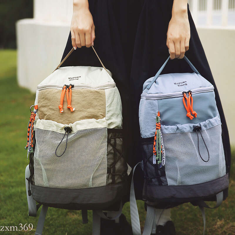 New Lightweight Outdoor Hiking Mountaineering Travel High-Looking Large Capacity Casual Backpack