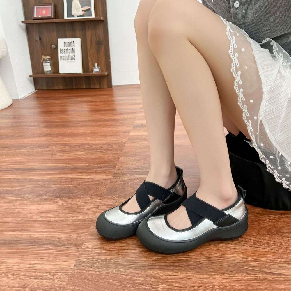 Summer New Mary Jane Uniform Women's 2025 Graduation Season College Style Thick Sole Height-Increasing Single Shoes Women Versatile