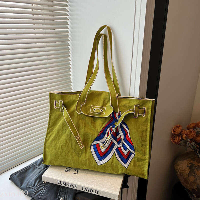New Embroidered Eco-friendly Tote with Bow Lightweight Shopping Commuter Handbag Women's Shoulder Bag
