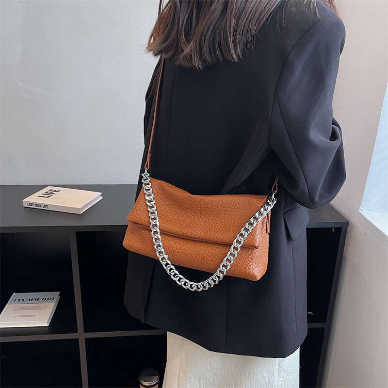 2022 Summer Trend New High-Quality Soft Leather Handbag for Women, Niche Design Chain Crossbody Bag