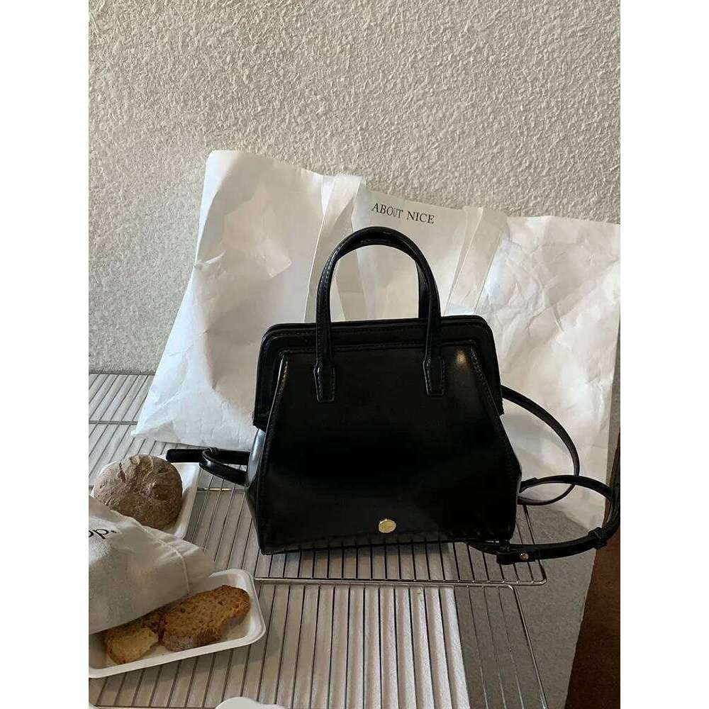korea autumn new ins women's bag clip niche retro black tide handbag backpack women bags for students