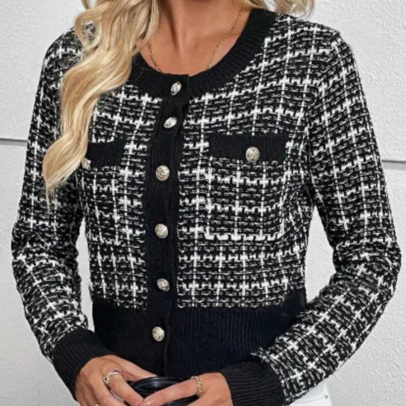 Stylish Womens Twd Knit Cardigan Sweater Black and White Plaid Pattern Button Cardigan Appliqu Long Sleeve Knit Top7310# X250724