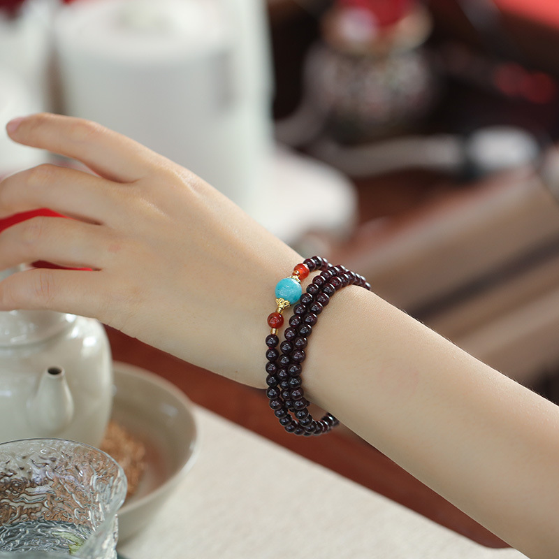 New Chinese Style Natural Garnet Crystal Bracelet for Women Elegant Versatile and Stylish Accessory