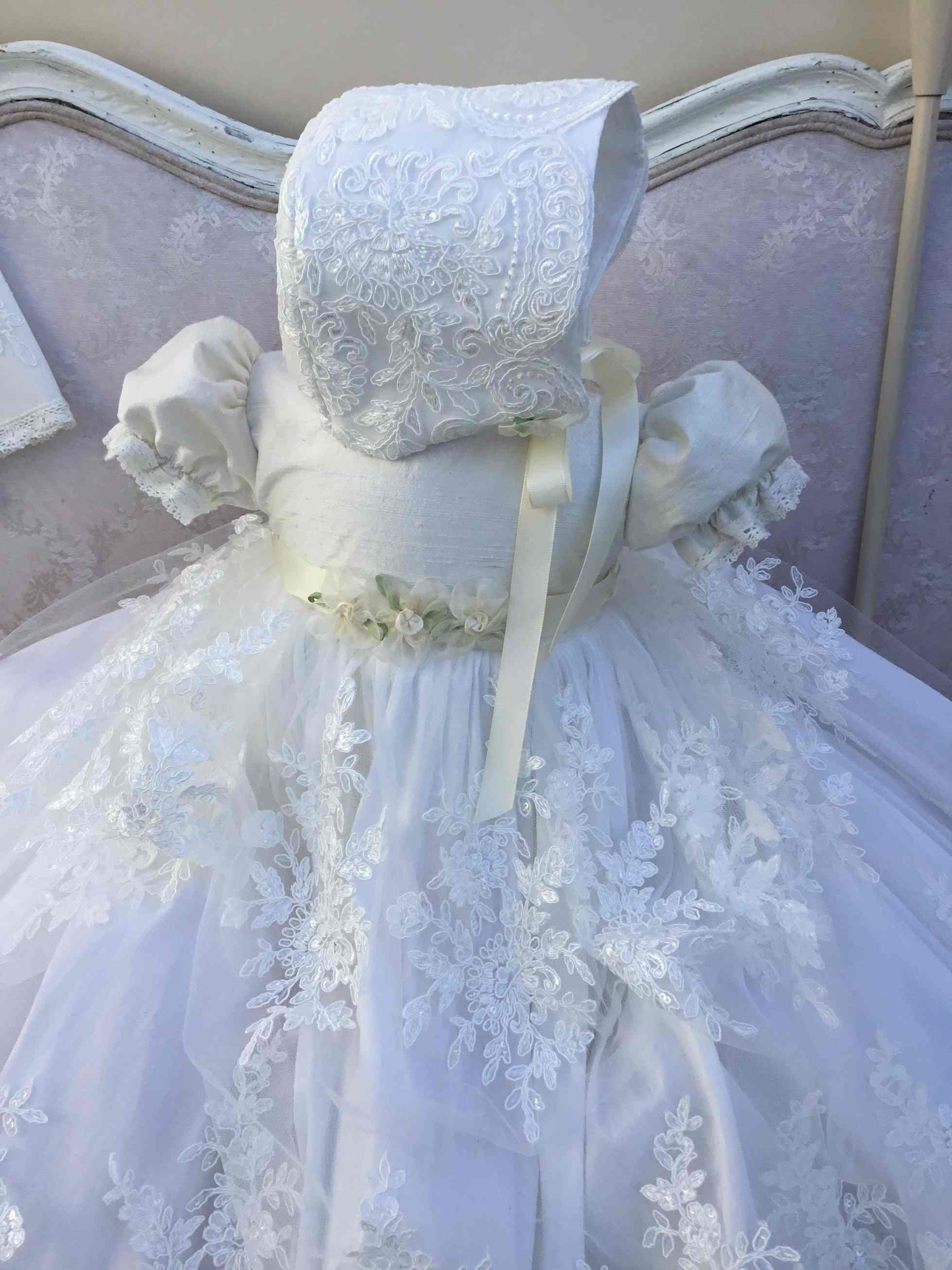 White Lace Christening Gowns Lace for Girl Appliques Beaded Girls Baptism Newborn Kids Birthday Dresses Customized