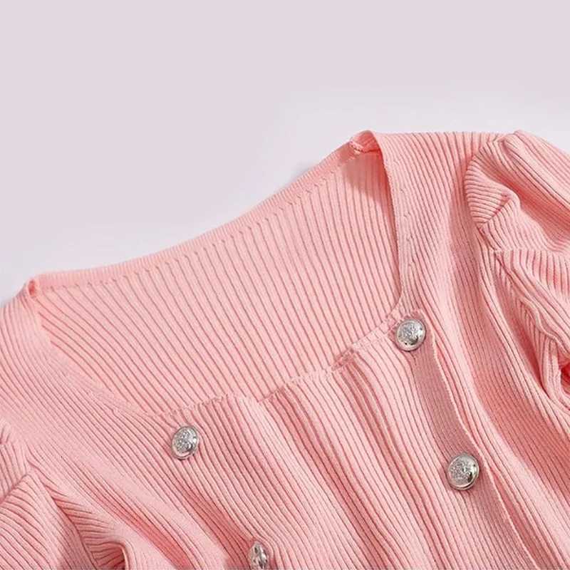 Women Fashion Double-Breasted Square Neck Cardigan New Slim Solid Short Sleeve Knit Shirt Summer Design Worn Outside Crop Tops X250724
