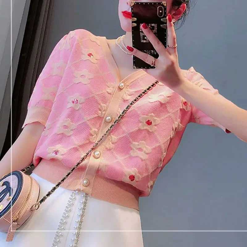 Knitted Cardigan Jacket Women Summer Ice Silk Knit T-shirt Short Sleeve Tops Thin Designed Slim V-neck T-shirt Floral Embroidery X250724