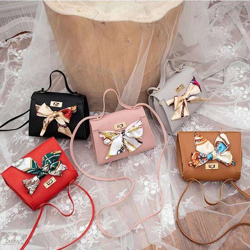 Girls Messenger Bags New PU Leather Handbag Inclined Shoulder Women Crossbody Handbags Ball Tassel Bag