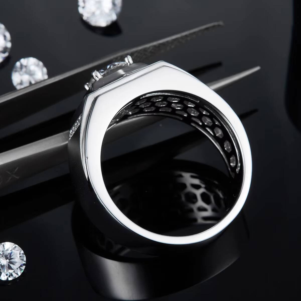 Zanlong 14449 Customize 925 Silver Diamond D Color VVS1 Clarity Round Cut Mens Moissanite Ring Wedding Hiphop Band Jewelry